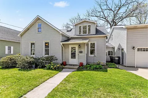 512 Lagrange St, South Haven, MI 49090