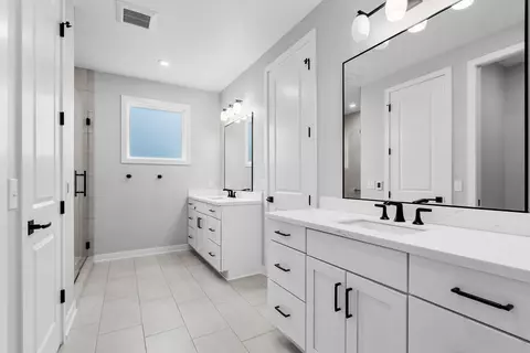 Bath - 8564 Brighten Trl, Mattawan, MI 49071 photo 1 of 7
