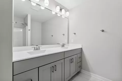 Bath - 8564 Brighten Trl, Mattawan, MI 49071 photo 7 of 7