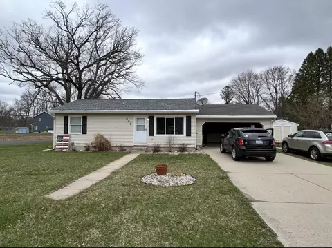 500 E Grant St, Greenville, MI 48838