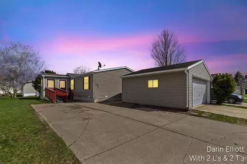 360 E Tuttle Rd #94, Ionia, MI 48846