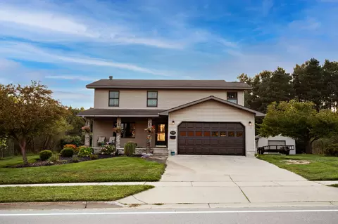 930 Tamarack St, Manistee, MI 49660