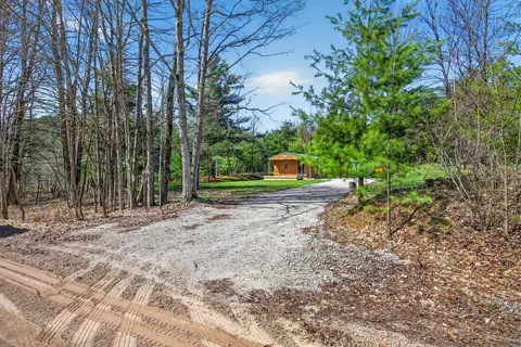 4179 N Lakola Rd, Leroy, MI 49655