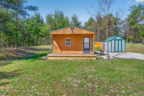 4179 N Lakola Rd, Leroy, MI 49655