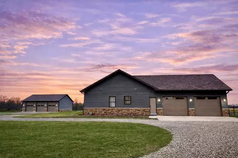 16054 Division Dr, Marshall, MI 49068