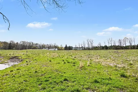 18906 S Lakeside Rd, New Buffalo, MI 49117