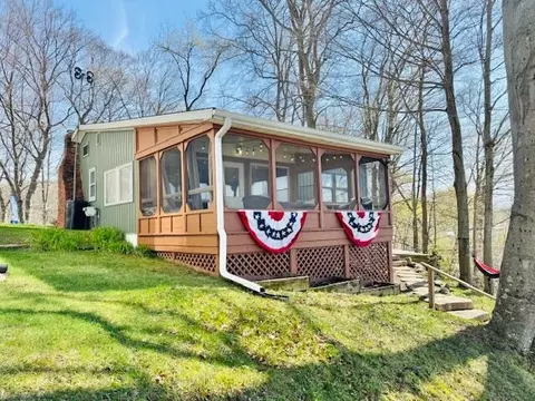 14234 Maier Dr, Lake Odessa, MI 48849