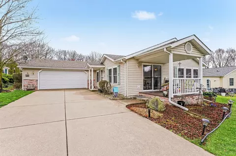 5320 Pine Arbor Rdg, Kalamazoo, MI 49004