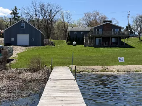5264 Guernsey Lake Rd, Delton, MI 49046