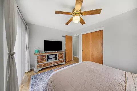 Bedroom - 411 Park Rd, Jackson, MI 49203 photo 2 of 5