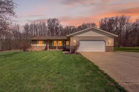 7045 17 Mile Rd NE, Cedar Springs, MI 49319