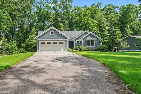 14347 Johnson St, Grand Haven, MI 49417
