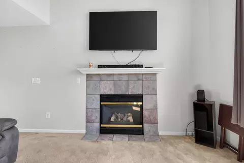 Living - 5135 S Granite St, Jackson, MI 49201 photo 2 of 5