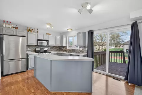 Kitchen - 5135 S Granite St, Jackson, MI 49201 photo 3 of 4