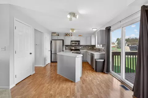 Kitchen - 5135 S Granite St, Jackson, MI 49201 photo 1 of 4