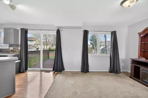 Living - 5135 S Granite St, Jackson, MI 49201 photo 4 of 5