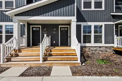 6652 S South Square Ln NE #49, Rockford, MI 49341