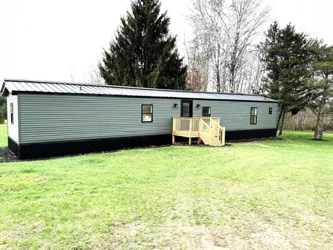 1595 N County Line Rd, Six Lakes, MI 48886