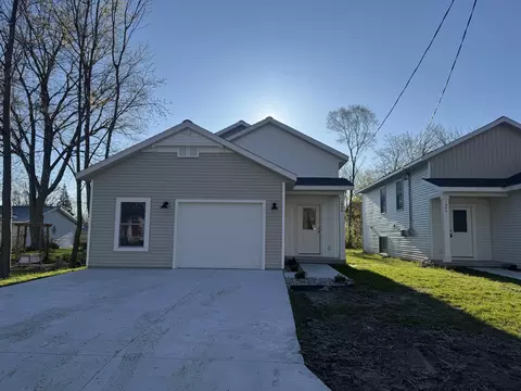 1966 Dowd St, Muskegon, MI 49441