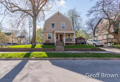 457 James Ave SE, Grand Rapids, MI 49503