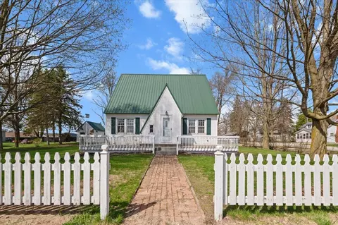 83 E South Ave, Hesperia, MI 49421