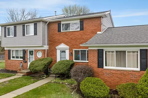 3045 Elstead St, Auburn Hills, MI 48326