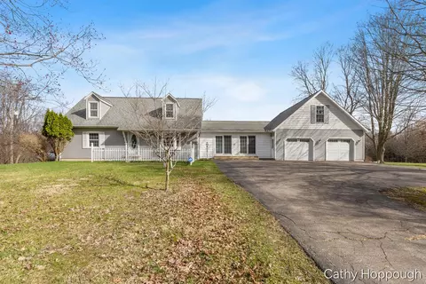 775 River Rd, Hastings, MI 49058