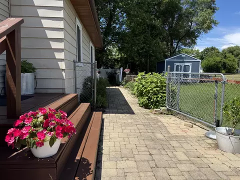 Exterior - 4022 Donnely Rd, Jackson, MI 49201 photo 8 of 10