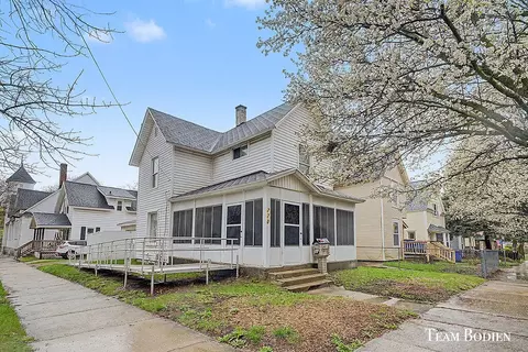 770 Fulton St E, Grand Rapids, MI 49503