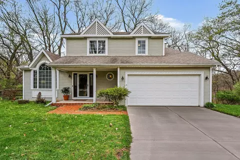 11294 Bridlewood Trl, Berrien Springs, MI 49103