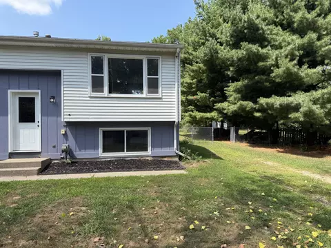 57704 Rumshire Dr, Mattawan, MI 49071