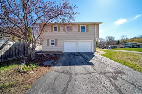 Exterior - 1190 Ferndale Rd, Jackson, MI 49201 photo 10 of 12