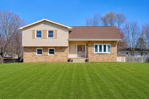 1190 Ferndale Rd, Jackson, MI 49201