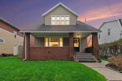 824 Evergreen St SE, Grand Rapids, MI 49507