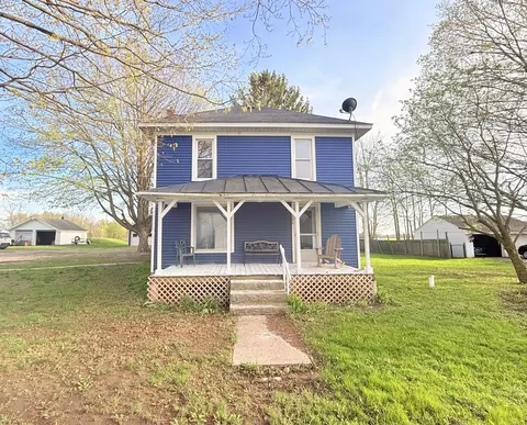 2249 E Montgomery Rd, Hillsdale, MI 49242