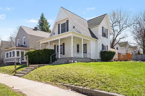 534 Leonard St NE, Grand Rapids, MI 49503