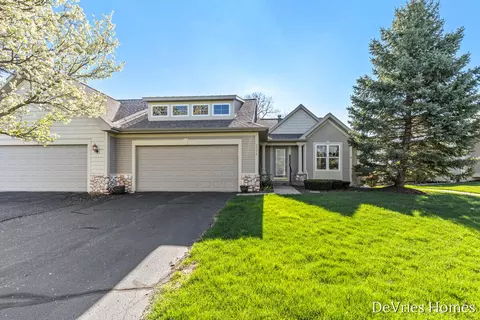 3774 Rain Tree Ave #9, Hudsonville, MI 49426