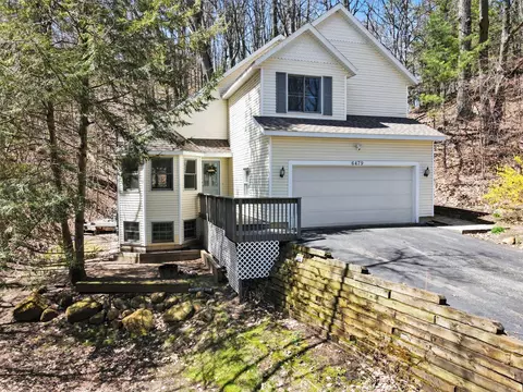 6479 Lakeshore Ave, West Olive, MI 49460