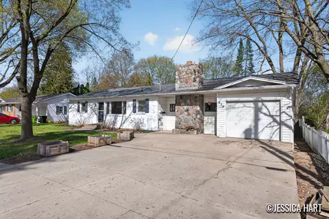 424 S Luray St, Greenville, MI 48838