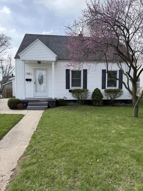 1307 Cornell Rd, Muskegon, MI 49441
