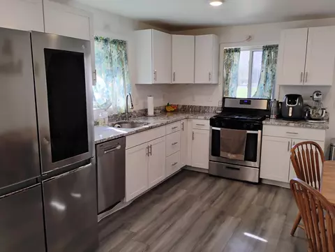 Kitchen - 3013 E South St, Jackson, MI 49201 photo 1 of 3