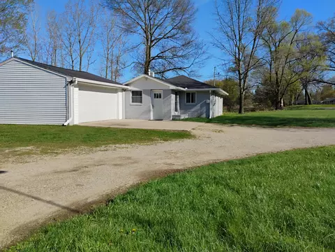 Exterior - 3013 E South St, Jackson, MI 49201 photo 3 of 3