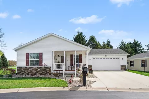 5300 Beardsley Ct, Kalamazoo, MI 49004