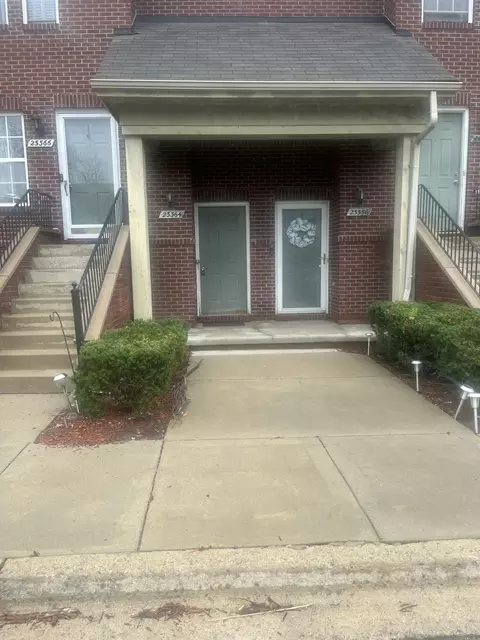 23364 Cornerstone Village Dr, Southfield, MI 48075