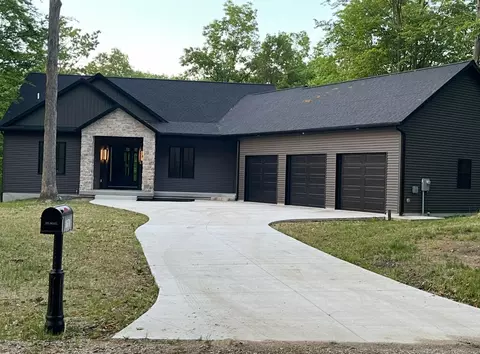 8670 N Island Dr #LOT 32 AND 33, Canadian Lakes, MI 49346