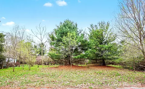 289 Crest, Douglas, MI 49406 photo 4