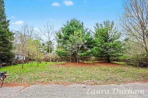 289 Crest, Douglas, MI 49406 photo 4