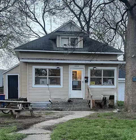 1059 Sherman St SE, Grand Rapids, MI 49506