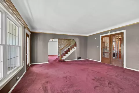 Living - 6231 Moon Lake Rd, Jackson, MI 49201 photo 3 of 8