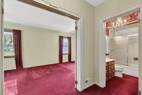 Entry Way - 6231 Moon Lake Rd, Jackson, MI 49201 photo 2 of 3
